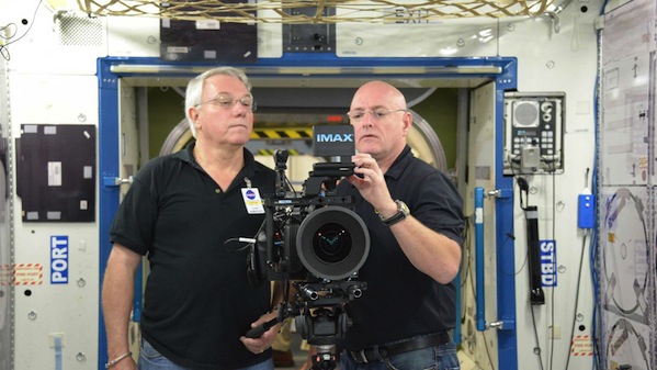 Astronaut Scott Kelly and Neihouse with the modified Imax / Canon camera